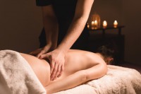111180936-close-up-of-male-hands-masseur-does-massage-for-the-waist-of-a-young-girl-rehabilitation-beauty 111180936-close-up-of-male-hands-masseur-does-massage-for-the-waist-of-a-young-girl-rehabilitation-beauty