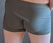 1000046883